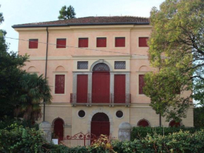 Гостиница Villa Fiorita Uno  Романо-Д'эццелино